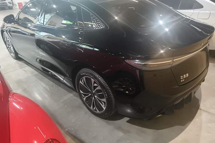 Used BYD Seal 2022 550 km Standard Range Rear-Wheel Drive Elite Version