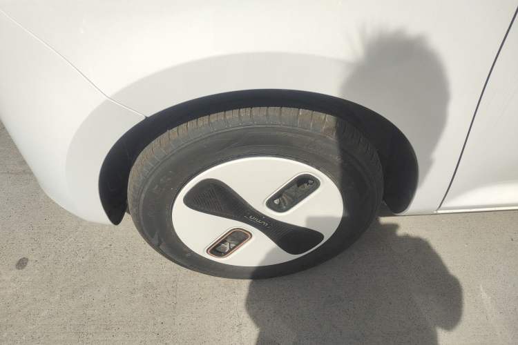 Used CHANGAN NEVO Lumin 2025 301km Honey Dew Edition Left Front Wheel Hub