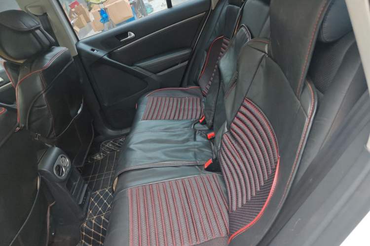 Used Volkswagen Tiguan 2013 1.8TSI Automatic Two-Wheel Drive Trend Edition Left Rear Seat