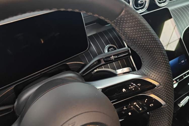 Used Mercedes-Benz C-Class 2025 C 260 L Obsidian Night Sport Edition Gear Lever