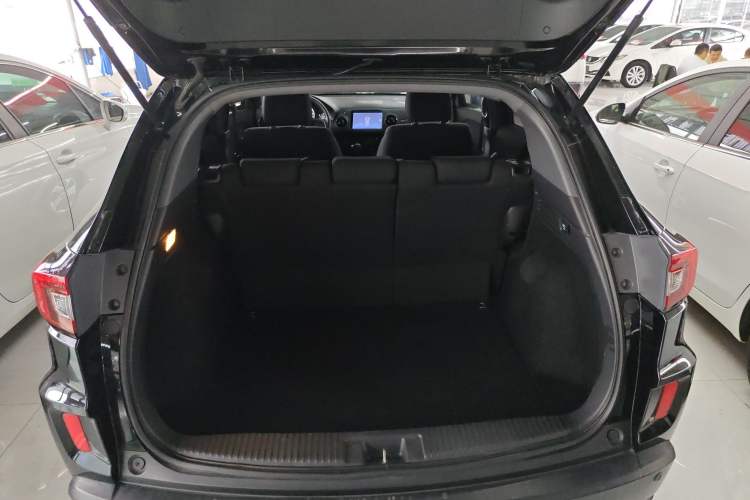 Used Honda XR-V 2015 1.5L LXi CVT Classic Edition Trunk