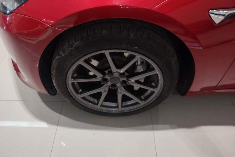 Used Tesla Model 3 2019 Long-Range Rear-Wheel-Drive Version Left Front Wheel Hub