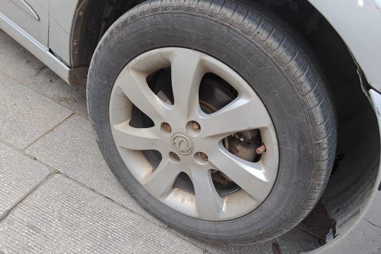 Used Dongfeng Aeolus A60 2014 1.6L Manual Luxury Model
