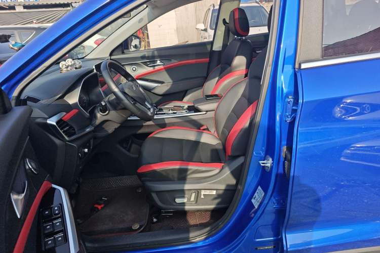 Used SOL X8 2021 300T DCT Leading Smart Connectivity Version 7 Seats