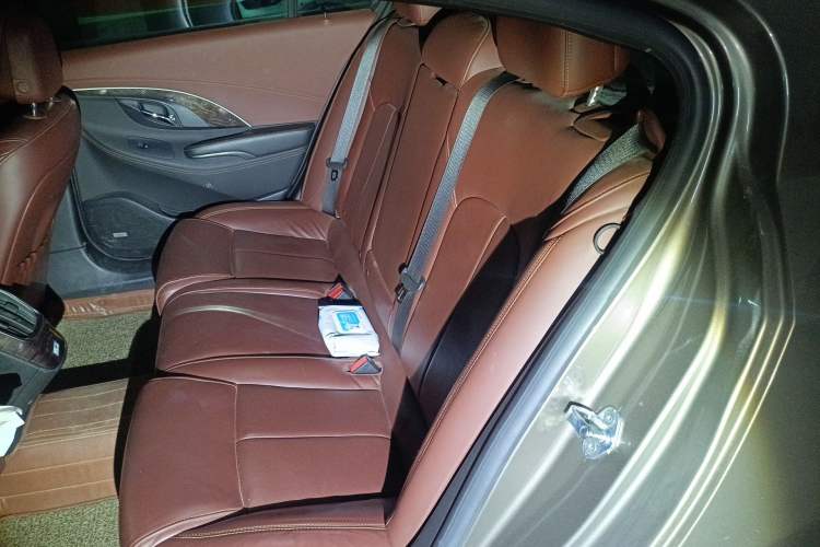 Used Buick LaCrosse 2013 2.4L SIDI Luxury Comfort Edition Left Rear Seat