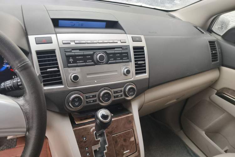 Used Mazda 8 2013 2.5L Ultimate Edition Audio And AC Panel