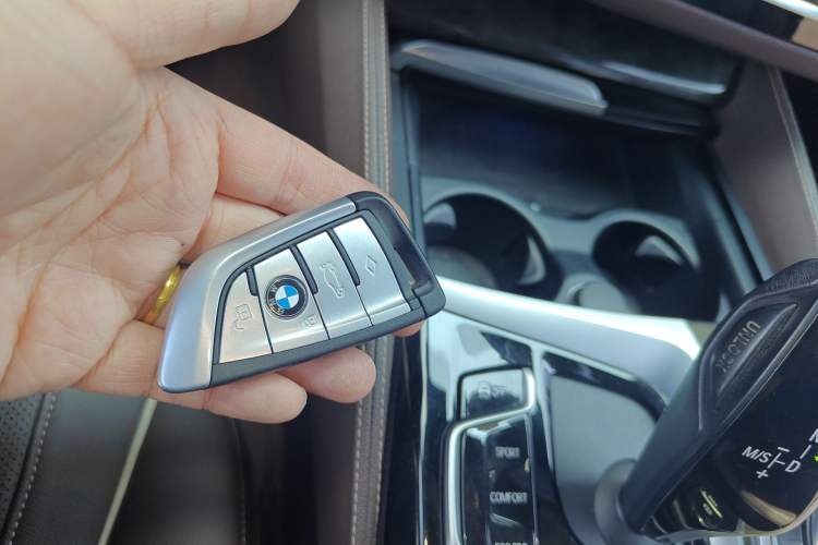 Used BMW 5 Series 2021 Facelifted 525Li M Sport Package
