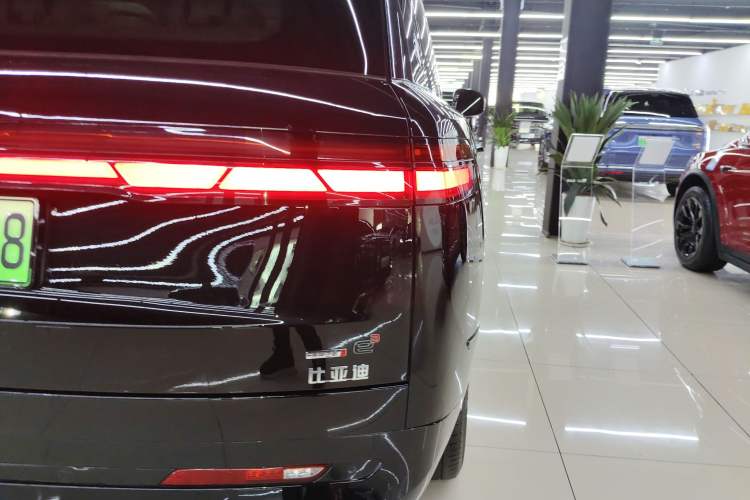 Used Denza N9 2025 Flagship Model Exterior 3