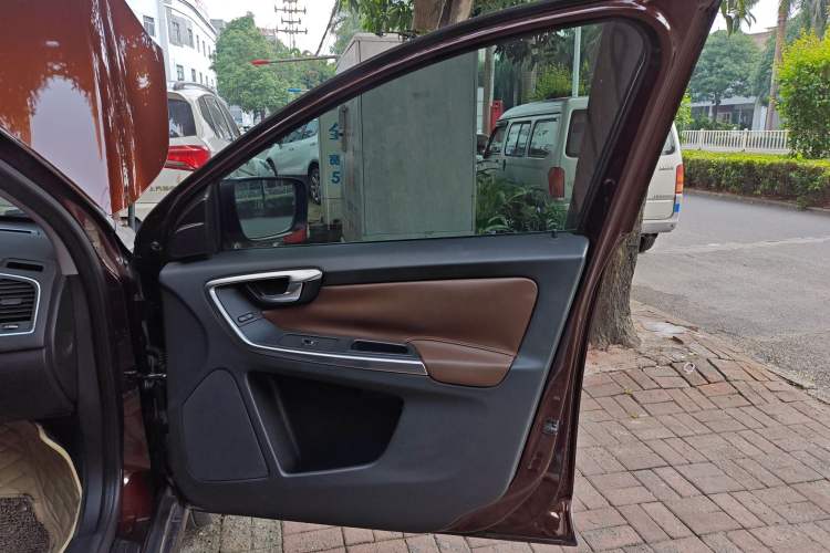 Used Volvo XC60 2015 T6 Zhiyi Edition
