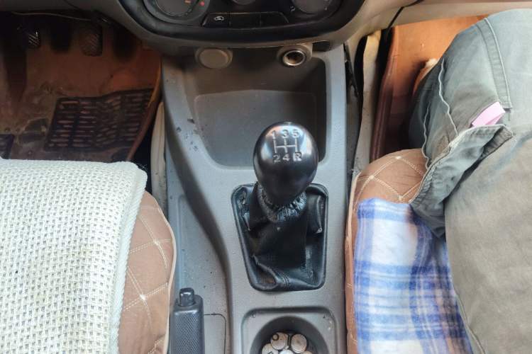 Used Wuling Rongguang V 2015 1.2L Practical Model Gear Lever