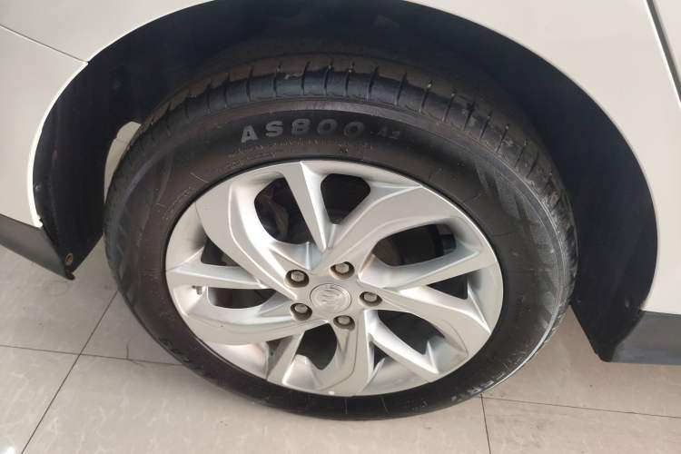 Used Buick Velite 6 2023 Revised Version 430 km Range – Commuter Edition