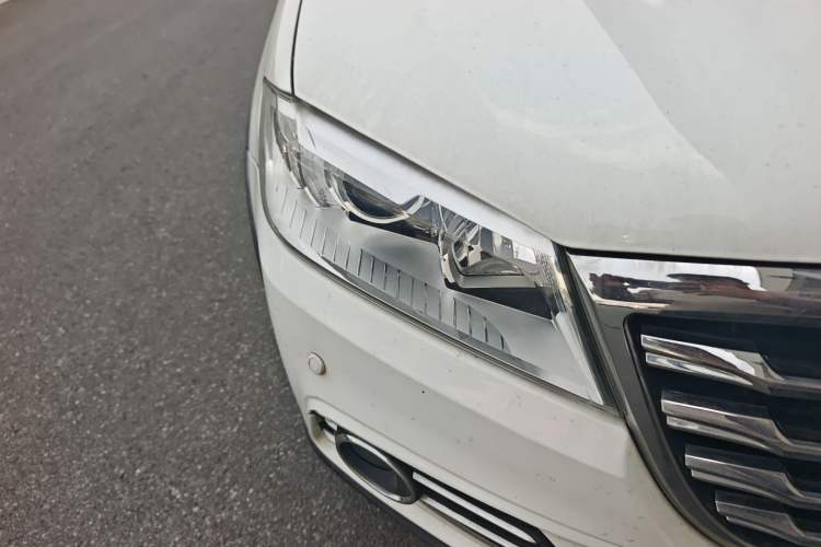 Used Haval H6 2015 Sport Edition 1.5T Automatic Two-Wheel Drive Luxury Model Right Front Headlight