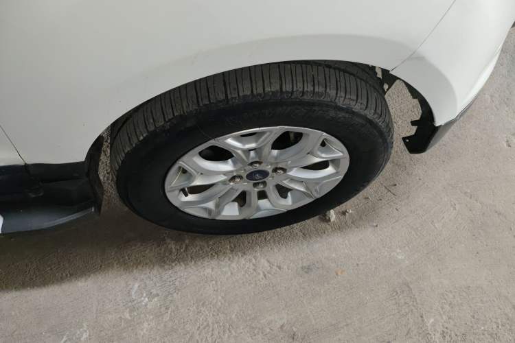 Used Ford EcoSport 2013 1.5L Manual Luxury Model Right Front Wheel Hub