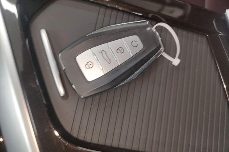 Used Geely Auto Jiajie 2022 1.8TD DCT Platinum Luxury Edition Vehicle Key