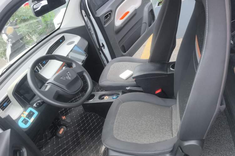 Used Wuling Hongguang MINIEV 2020 Zizai Version Lithium-NMC Left Front Seat