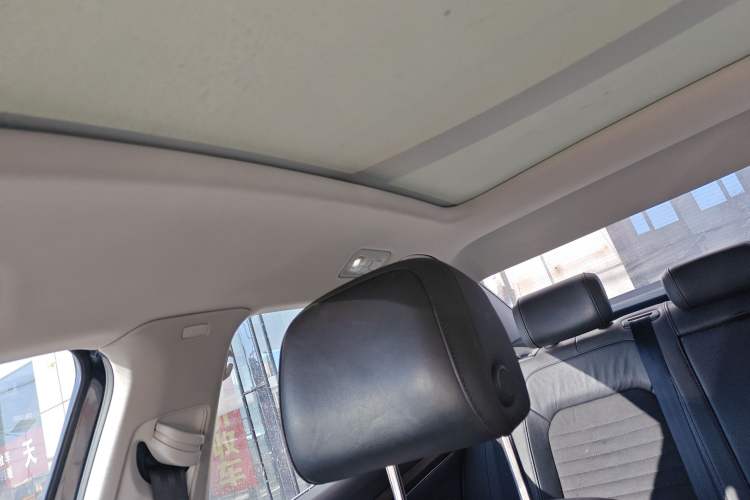 Used Volkswagen Magotan 2017 330TSI DSG Luxury Model
