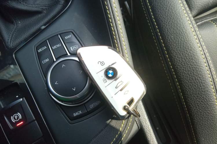 Used BMW X2 2023 xDrive 25i Shining Edition
