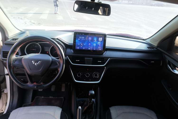 Used Wuling Hongguang S3 2018 1.5L Manual Standard Version China V Standard