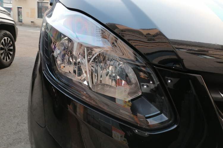 Used Ford Transit 2019 2.0T Diesel Commercial & Travel Mid-axle Mid-roof 9-Seater China VI