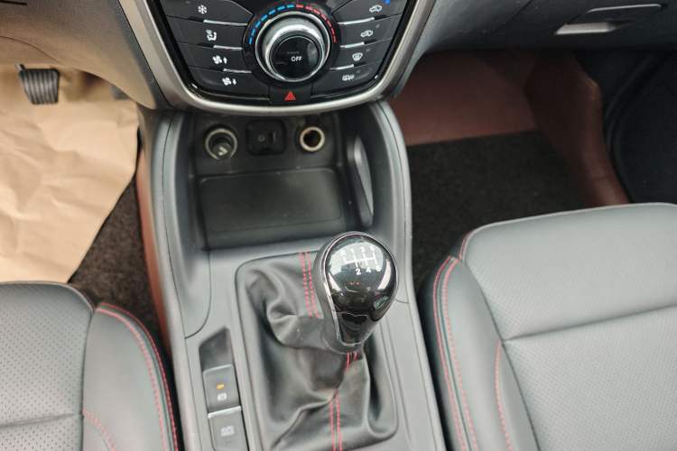 Used Changan CS75 2016 2.0L Manual Luxury Version China V Standard