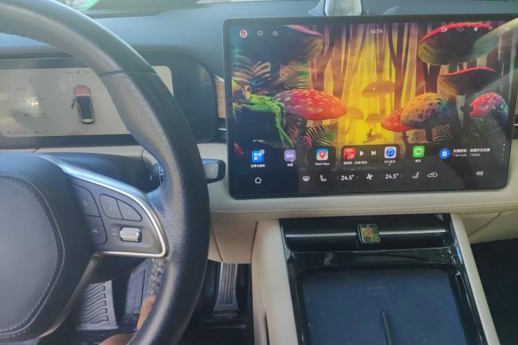 Used Hima AITO M5 2022 Pure Electric All-Wheel-Drive Performance Edition Audio And AC Panel