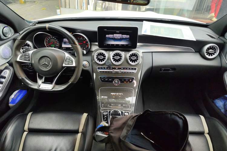 Used Mercedes-Benz C-Class AMG 2015 AMG C 63 S Center Console