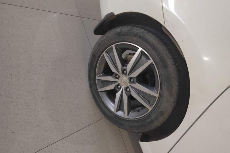 Used CHANGAN Eado 2016 1.6L Manual Fashion Edition Exterior 5