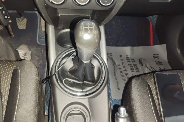 Used Mitsubishi ASX 2016 1.6L Manual Two-Wheel Drive Pioneer Edition Gear Lever