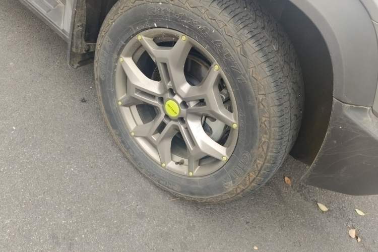 Used JETOUR Traveler 2023 2.0T Four-Wheel Drive Conqueror Right Front Wheel Hub