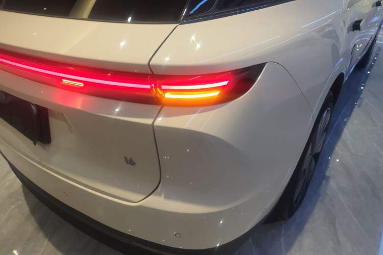 Used Li Auto i6 2025 Model Two-Wheel-Drive Standard Type Right Rear Taillight