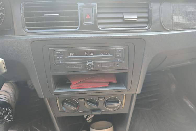 Used Volkswagen Santana 2013 1.4L Manual Fashion Edition