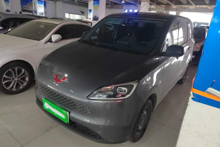 Used Wuling Hongguang New Energy 2025 Extended-Range Hybrid 50 km Utility Version