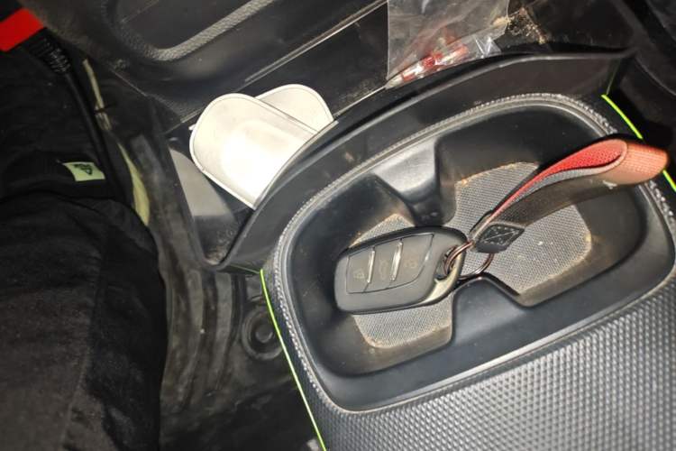 Used Roewe Clever 2021 302 km New Four-Seater Super-Efficient Version