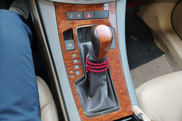 Used Buick LaCrosse 2011 2.4L SIDI Haoya Edition Gear Lever