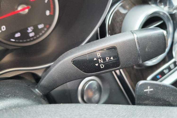 Used Mercedes-Benz GLC 2016 GLC 260 4MATIC Luxury Model