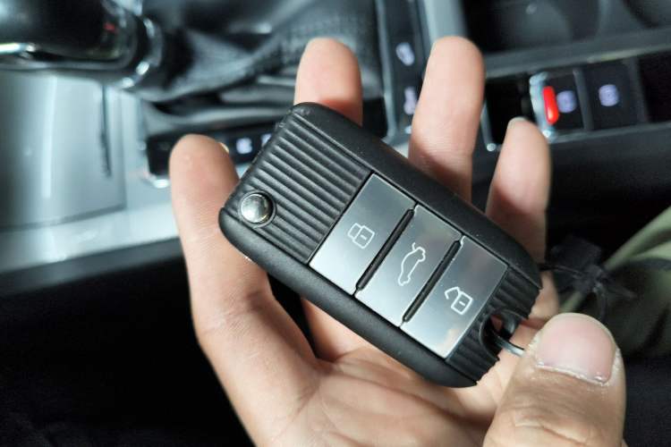 Used Roewe RX5 2020 20T Automatic 4G Connected Million Edition
