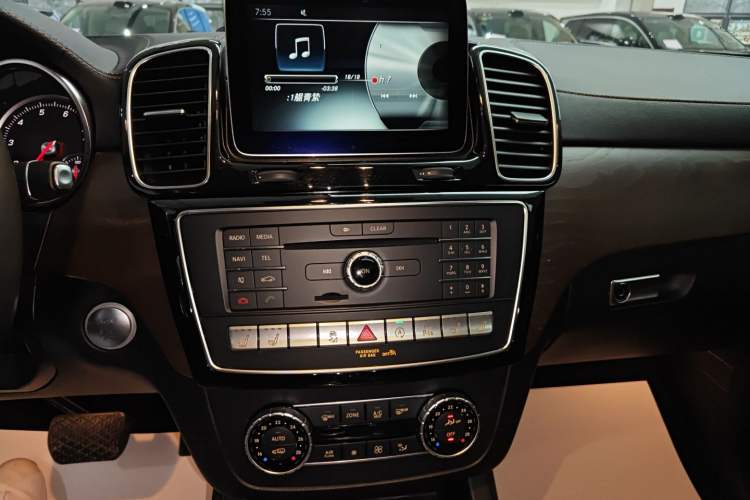 Used Mercedes-Benz GLS 2016 GLS 500 4MATIC
