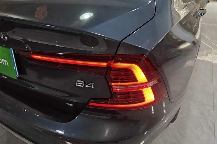 Used Volvo S60 2023 B4 Zhiyuan Luxury Edition
