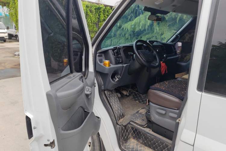 Used Ford Transit Custom 2019 2.2T Multi-Function Short Wheelbase Mid-Roof 6-Seater China VI Driver Seat