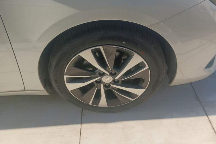 Used Peugeot 408 2022 1.6T Ambition Edition Right Front Wheel Hub