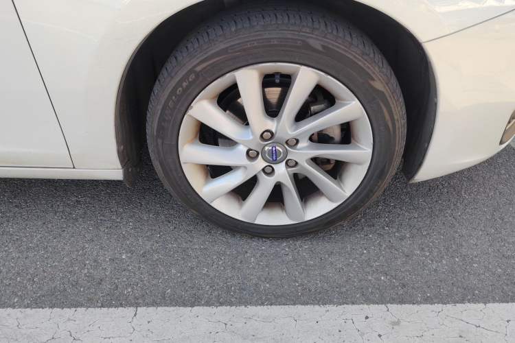 Used Volvo V60 2015 T5 Zhiyi Edition Right Front Wheel Hub