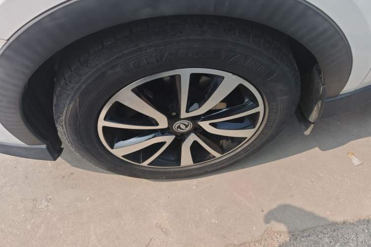 Used Dongfeng Fengon 580 2016 1.5T Manual Luxury Edition Exterior 1