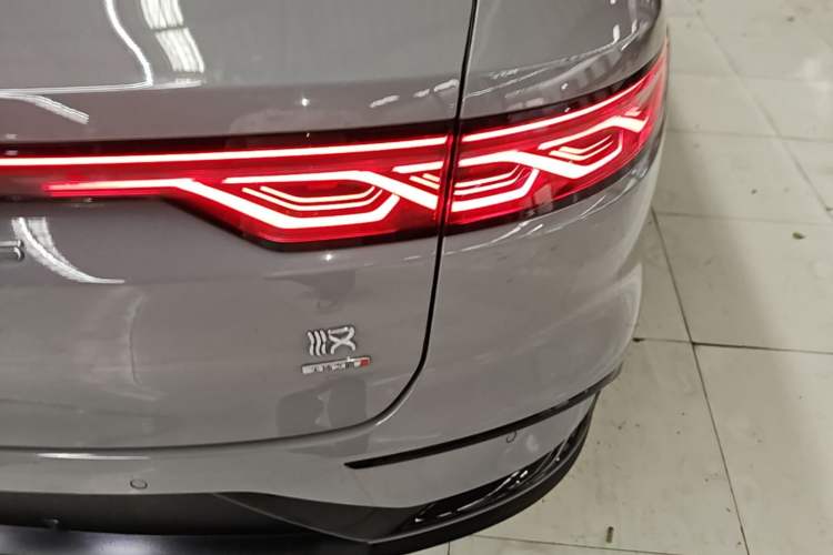 Used BYD Han 2025 DM-i Intelligent Driving Edition 125KM Prestige Model