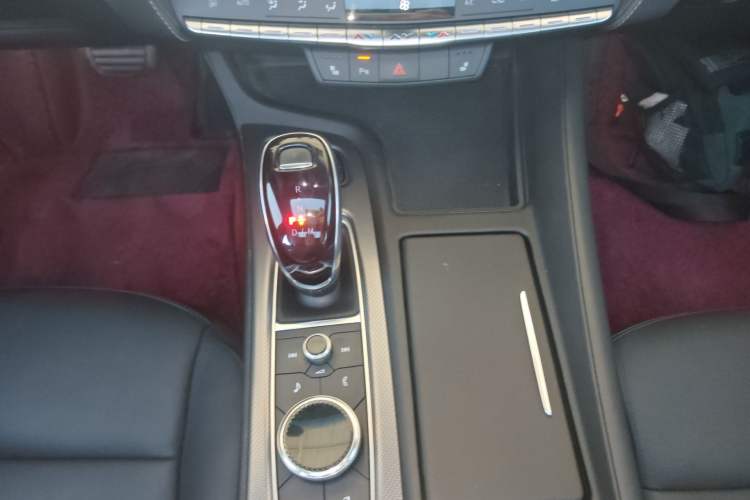 Used Cadillac CT5 2021 28T Luxury Model Gear Lever