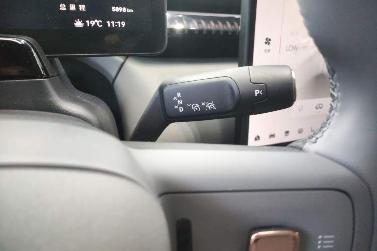 Used Zeekr X 2025 Four-Seater Rear-Drive Cube Version
