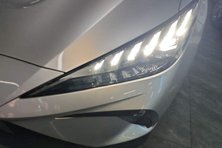 Used MG 4 EV 2023 415 km Range Sea-Faring Champion Edition