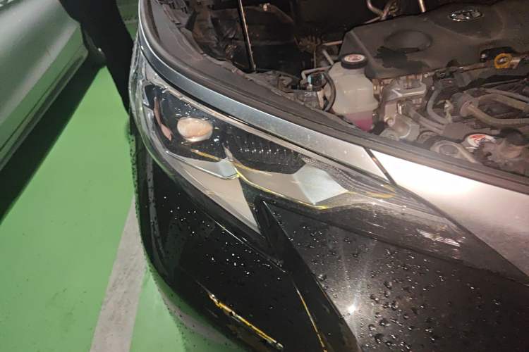 Used Toyota SIENNA 2021 2.5L Hybrid Premium Edition