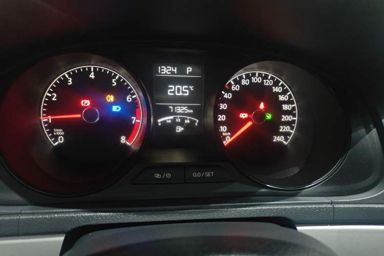Used Volkswagen Lavida 2018 Classic 1.5L Automatic Fashion Edition China VI Standard Instrument Cluster