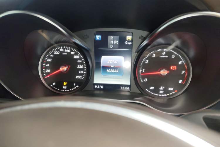 Used Mercedes-Benz GLC 2018 Facelift GLC 260 4MATIC Luxury Edition
