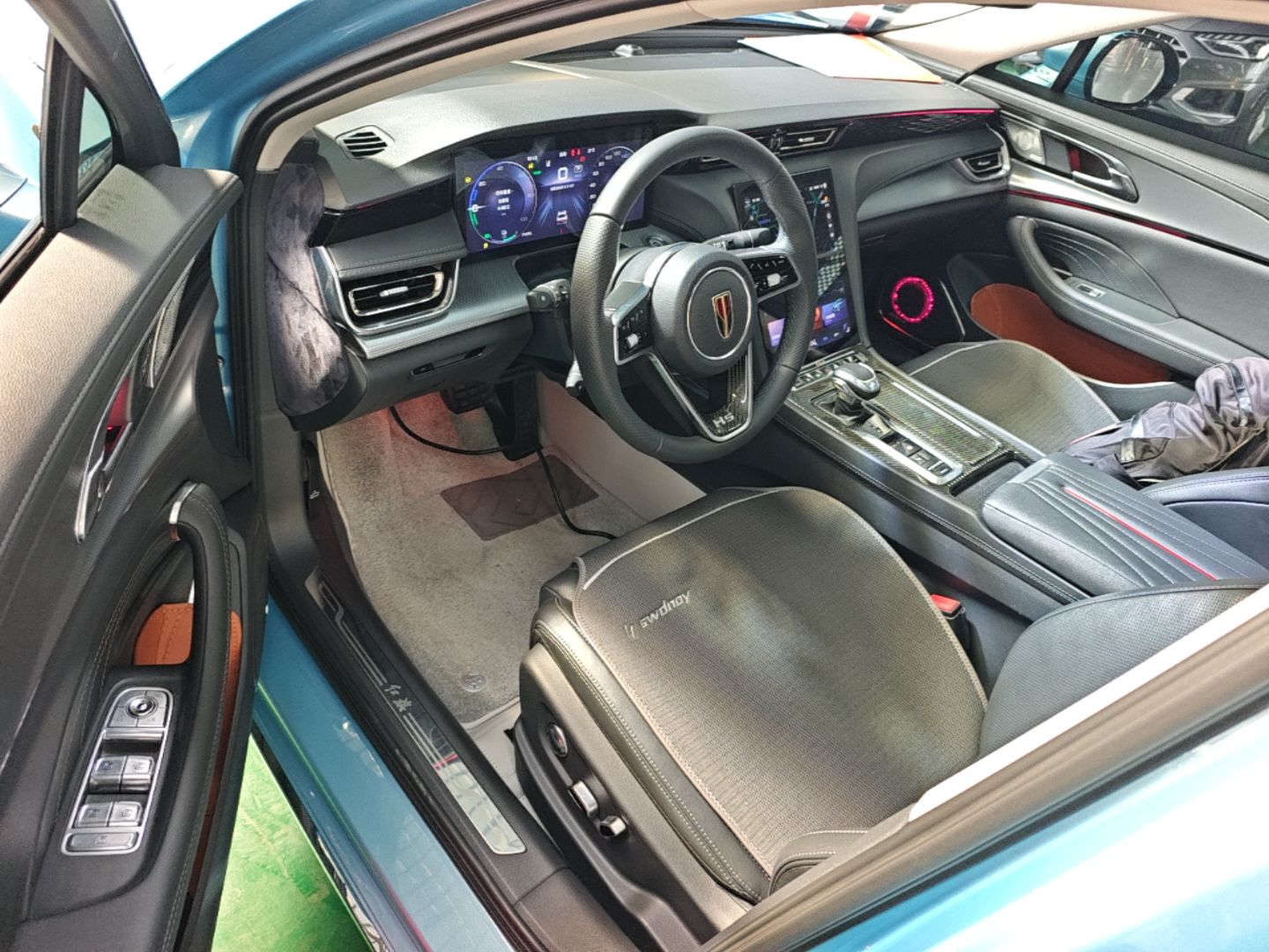 Hongqi H5 2023 1.5T HEV Smart Connect Flagship Edition - Chinese Trim Chang — снимка 18
